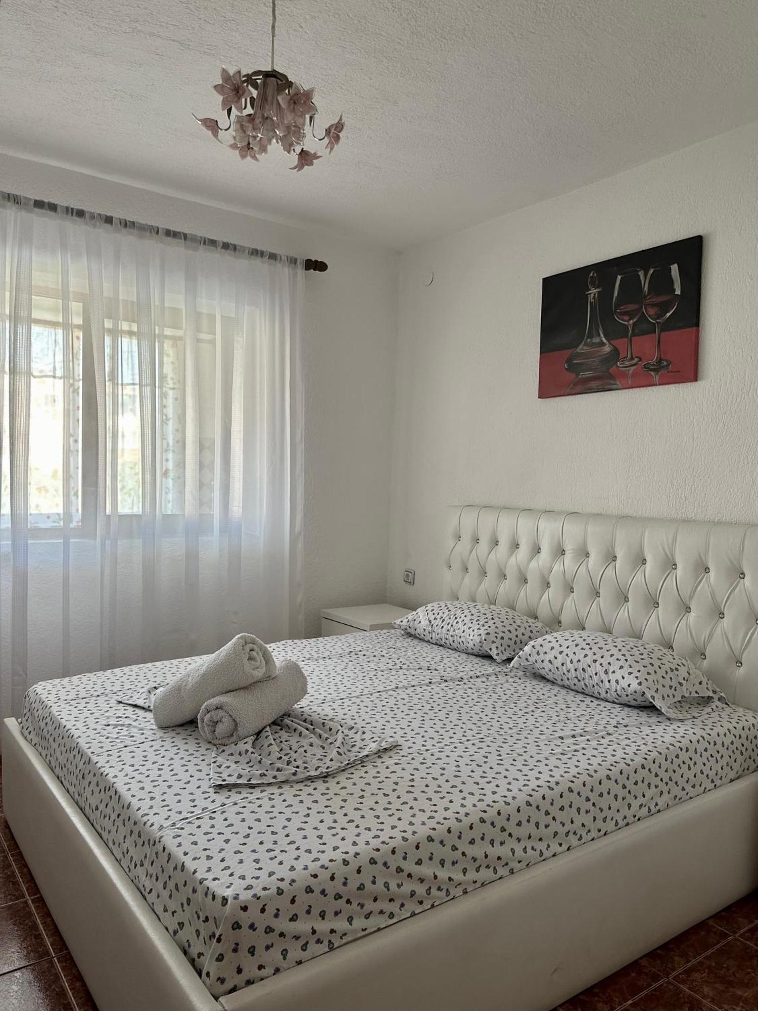 Jea House Lägenhet Pogradec Exteriör bild